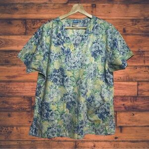 5 for $25🔥Crest Watercolor Floral Scrub Top Medium